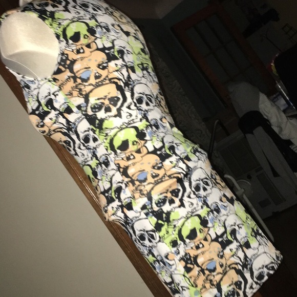 Skull 💚🧡🤍Dress - Picture 3 of 3